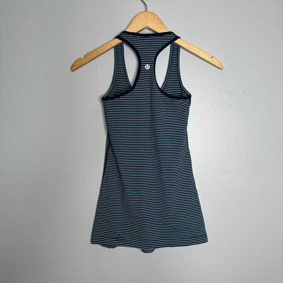 Lululemon Women’s Cool Racerback Tank in Hyper Stripe Blue Moon/ Inkwell Size 2 - Picture 6 of 6